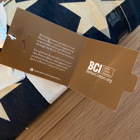 COPY - Pottery Barn American Flag Tablecloth, NWOT - Picture 5 of 11